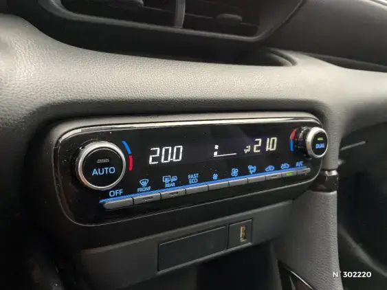 TOYOTA YARIS IV - voiture d'occasion - Photo 31