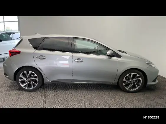 TOYOTA AURIS II - voiture d'occasion - Photo 5