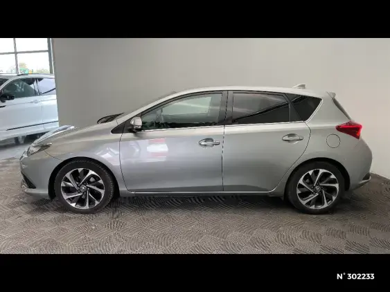 TOYOTA AURIS II - voiture d'occasion - Photo 2
