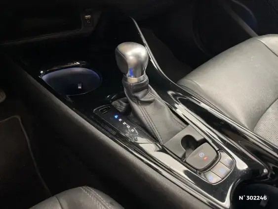 TOYOTA C-HR - voiture d'occasion - Photo 31