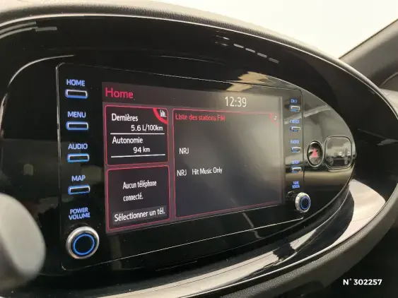 TOYOTA AYGO X - voiture d'occasion - Photo 13