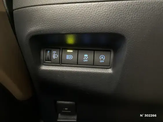 TOYOTA AYGO X - voiture d'occasion - Photo 15
