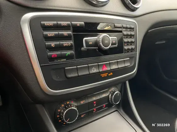 MERCEDES-BENZ CLASSE GLA - voiture d'occasion - Photo 30