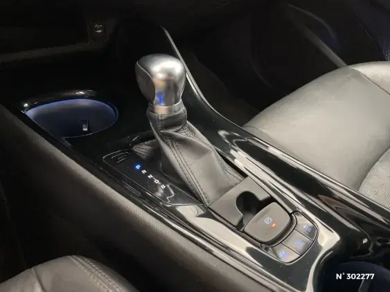 TOYOTA C-HR - voiture d'occasion - Photo 32