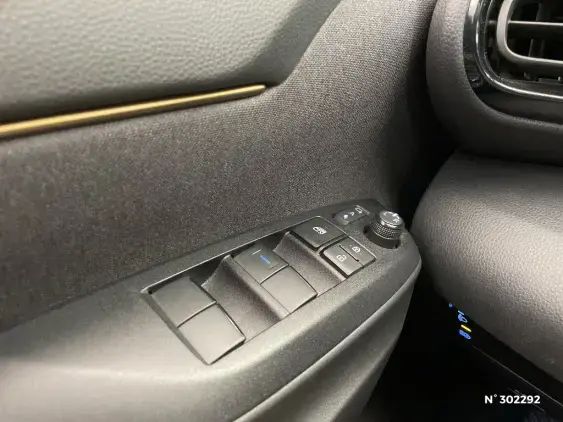 TOYOTA YARIS CROSS I - voiture d'occasion - Photo 33