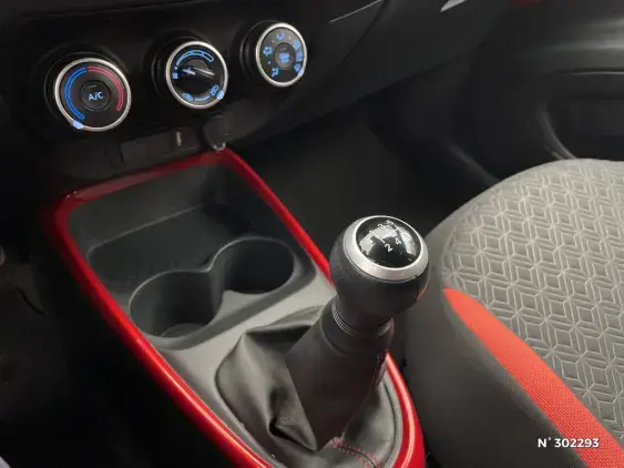 TOYOTA AYGO X - voiture d'occasion - Photo 31