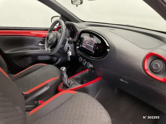 TOYOTA AYGO X - voiture d'occasion - Photo 10