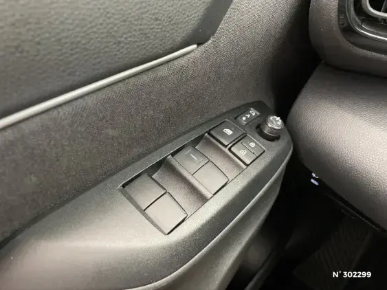 TOYOTA YARIS CROSS I - voiture d'occasion - Photo 32