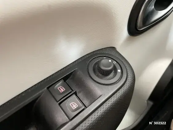 RENAULT TWINGO III - voiture d'occasion - Photo 30