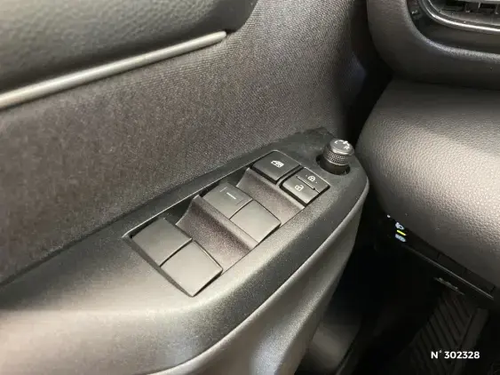 TOYOTA YARIS IV - voiture d'occasion - Photo 29