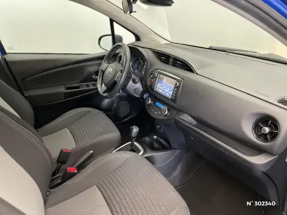 TOYOTA YARIS III - voiture d'occasion - Photo 10