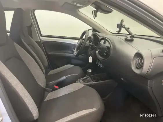 TOYOTA AYGO X - voiture d'occasion - Photo 10