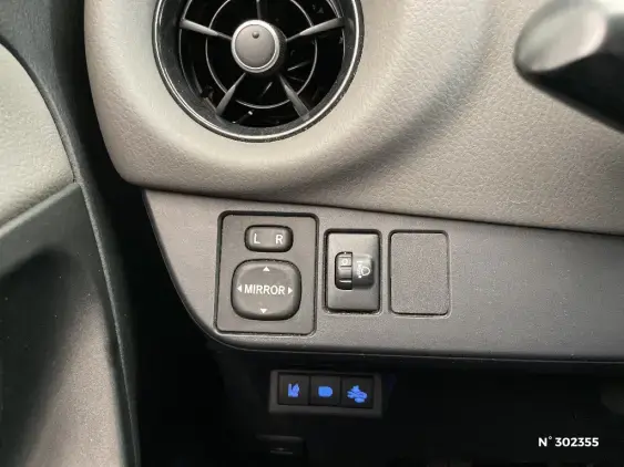 TOYOTA YARIS III - voiture d'occasion - Photo 15