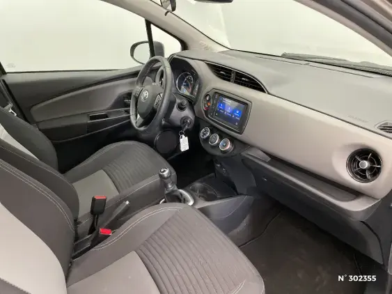 TOYOTA YARIS III - voiture d'occasion - Photo 10