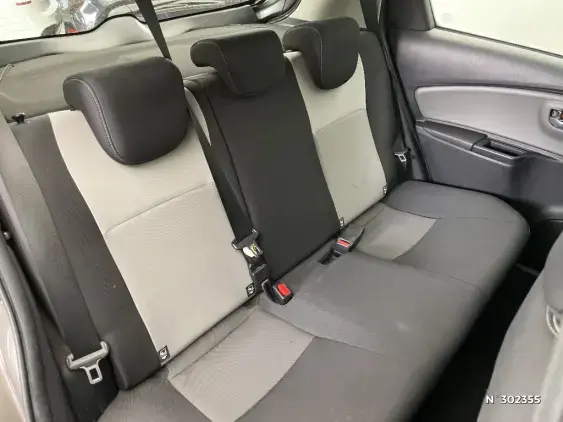 TOYOTA YARIS III - voiture d'occasion - Photo 11