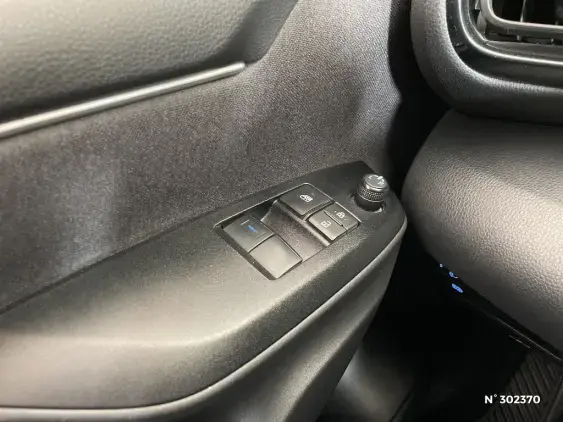 TOYOTA YARIS IV - voiture d'occasion - Photo 29