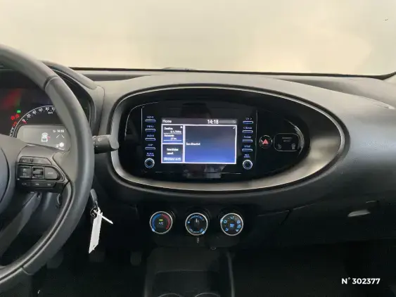 TOYOTA AYGO X - voiture d'occasion - Photo 13