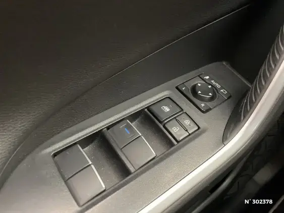 TOYOTA RAV4 V - voiture d'occasion - Photo 27