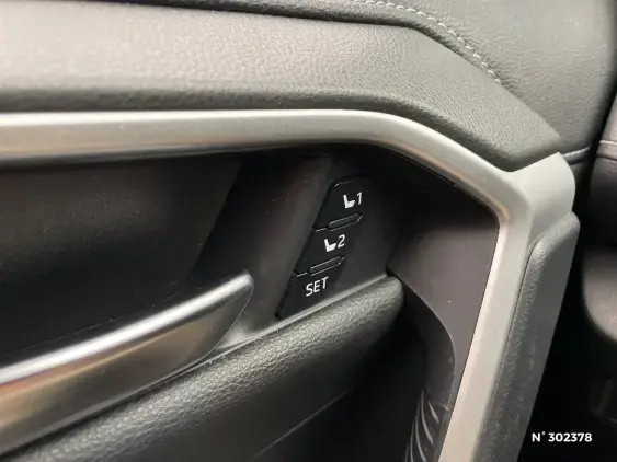 TOYOTA RAV4 V - voiture d'occasion - Photo 28