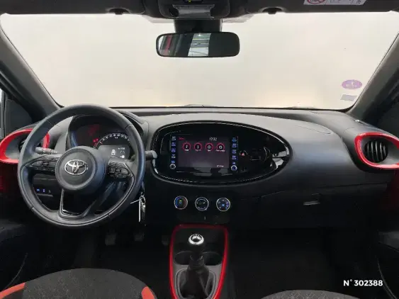TOYOTA AYGO X - voiture d'occasion - Photo 9