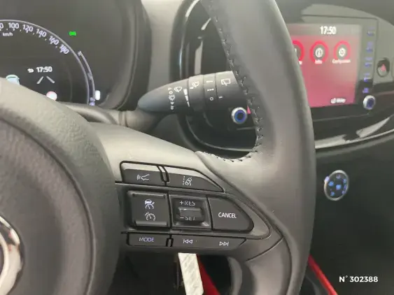 TOYOTA AYGO X - voiture d'occasion - Photo 27
