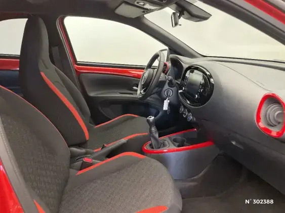 TOYOTA AYGO X - voiture d'occasion - Photo 10