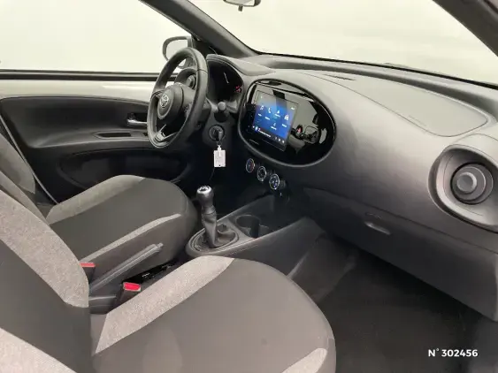 TOYOTA AYGO X - voiture d'occasion - Photo 10