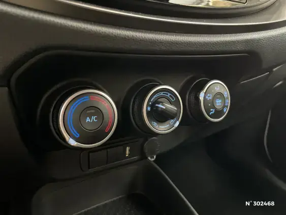 TOYOTA AYGO X - voiture d'occasion - Photo 26
