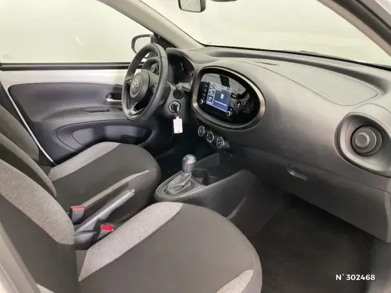 TOYOTA AYGO X - voiture d'occasion - Photo 10
