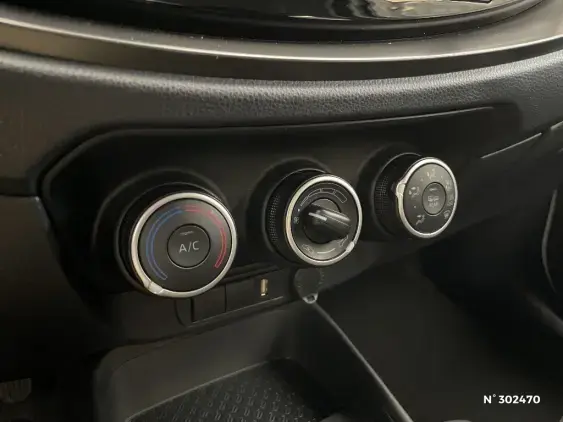 TOYOTA AYGO X - voiture d'occasion - Photo 26