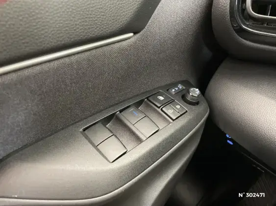 TOYOTA YARIS CROSS I - voiture d'occasion - Photo 29