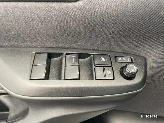 TOYOTA YARIS CROSS I - voiture d'occasion - Photo 27
