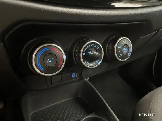 TOYOTA AYGO X - voiture d'occasion - Photo 30