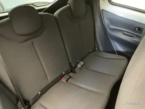 TOYOTA AYGO X - voiture d'occasion - Photo 11