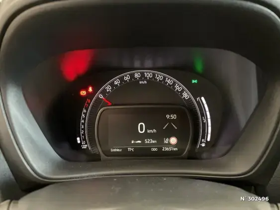 TOYOTA AYGO X - voiture d'occasion - Photo 12