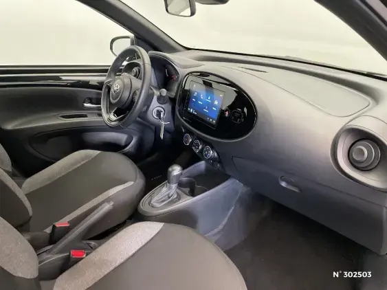 TOYOTA AYGO X - voiture d'occasion - Photo 10