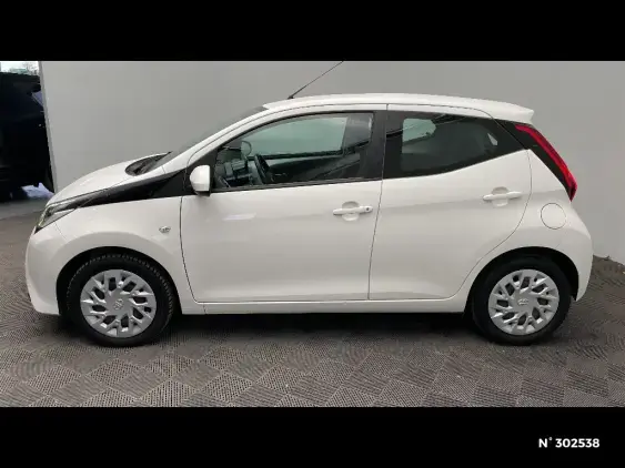 TOYOTA AYGO II - voiture d'occasion - Photo 2