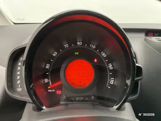 TOYOTA AYGO II - voiture d'occasion - Photo 12