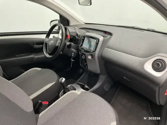 TOYOTA AYGO II - voiture d'occasion - Photo 10