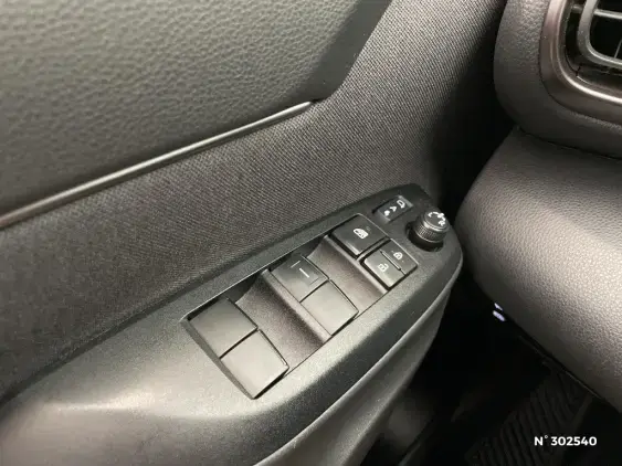 TOYOTA YARIS CROSS I - voiture d'occasion - Photo 30