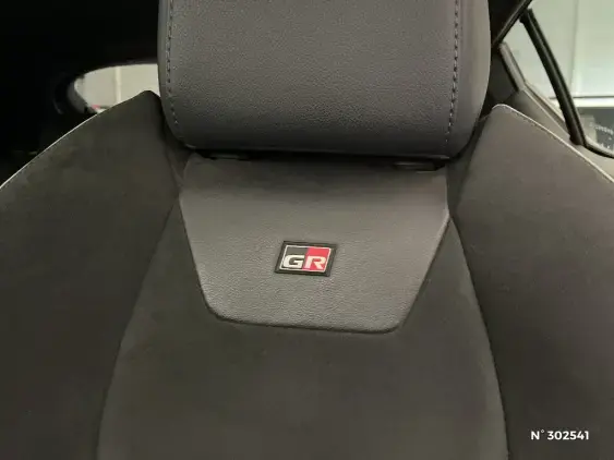 TOYOTA C-HR - voiture d'occasion - Photo 32