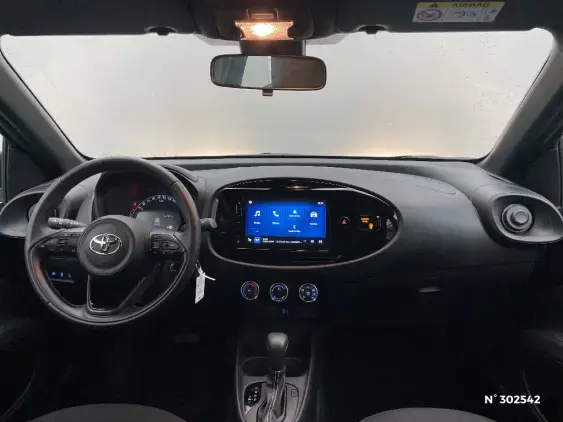 TOYOTA AYGO X - voiture d'occasion - Photo 9