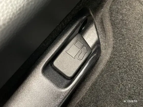 TOYOTA AYGO X - voiture d'occasion - Photo 27