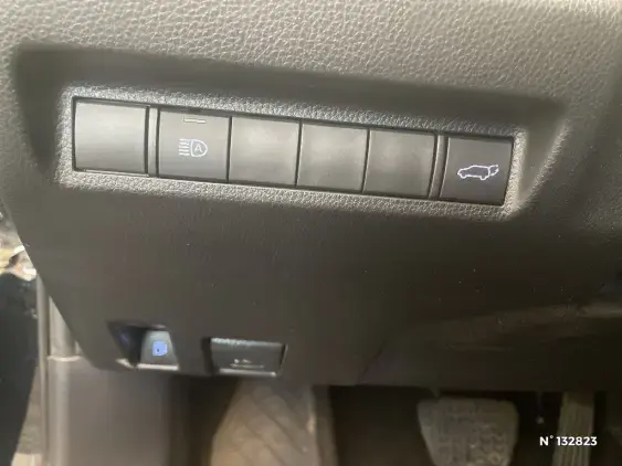 TOYOTA RAV4 V - voiture d'occasion - Photo 15