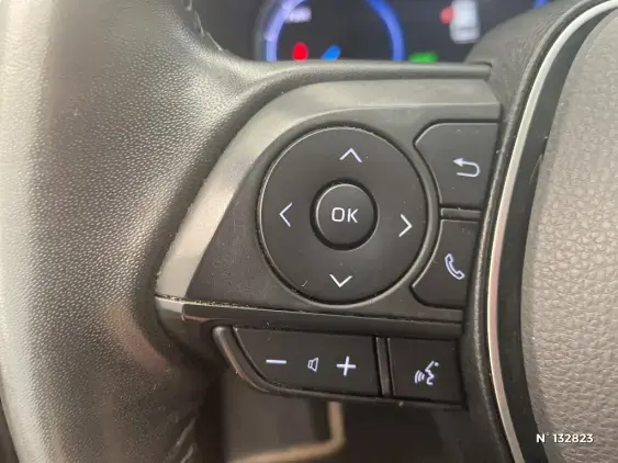 TOYOTA RAV4 V - voiture d'occasion - Photo 32