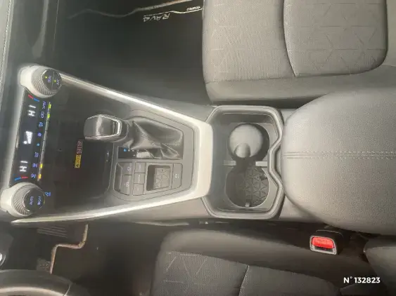 TOYOTA RAV4 V - voiture d'occasion - Photo 40