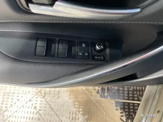 TOYOTA COROLLA TOURING SPT X - voiture d'occasion - Photo 31