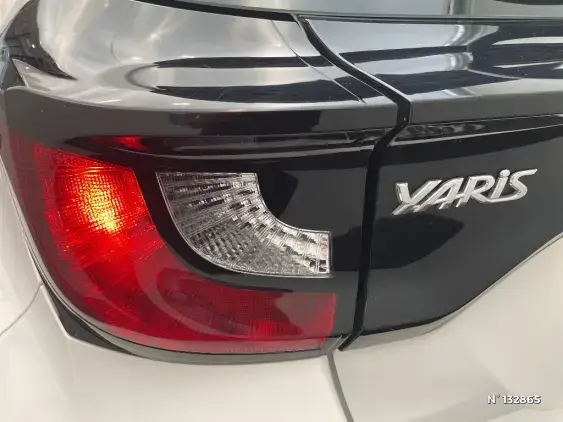 TOYOTA YARIS IV - voiture d'occasion - Photo 26