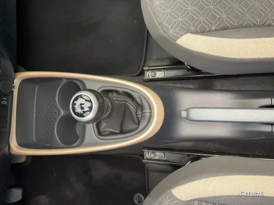 TOYOTA AYGO X - voiture d'occasion - Photo 39