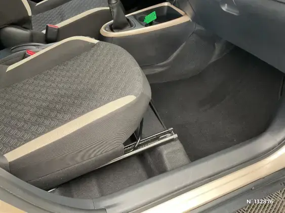 TOYOTA AYGO X - voiture d'occasion - Photo 25